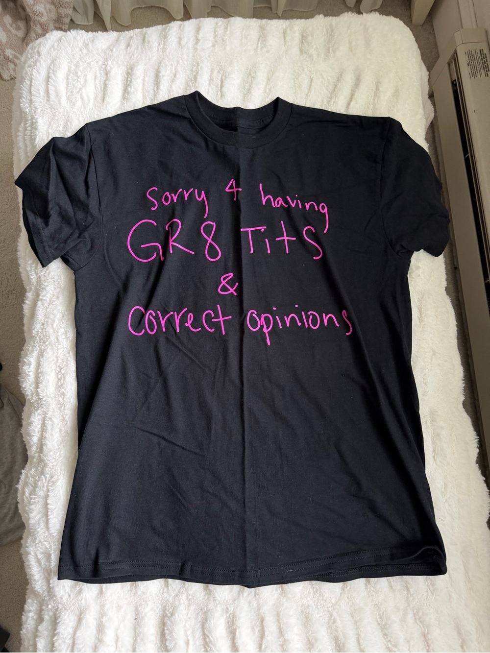 Black Short-Sleeve Graphic Tee with Pink Slogan Size M